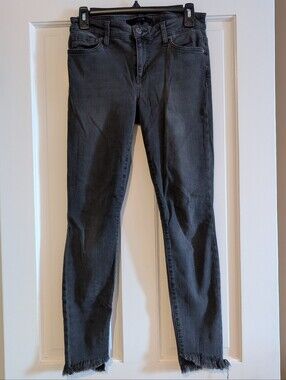Joe's Jeans Women's Black Skinny Jeans with Frayed Hem